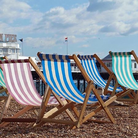 Beachside Retreat 2-Bedroom Gem With Free Private Parking & Outdoor Space Brighton Bagian luar foto