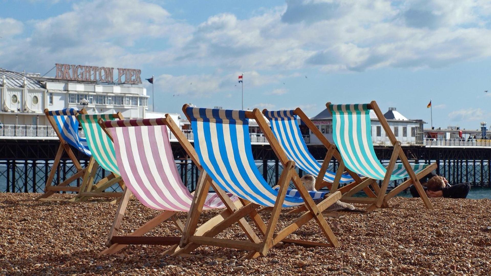 Beachside Retreat 2-Bedroom Gem With Free Private Parking & Outdoor Space Brighton Bagian luar foto